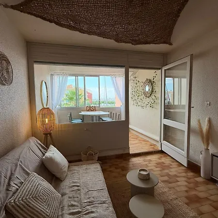 Vue Port, Piscine Et Parking 4 Couchages Appartement Entierement Renove Apartment *