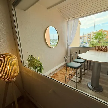 Appartement 4 Couchages Vue Port Avec Piscine Et Parking