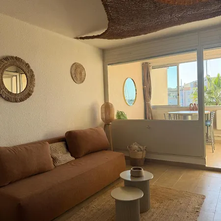Vue Port, Piscine Et Parking 4 Couchages Entierement Renove Apartment *