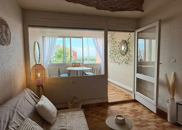 Vue Port, Piscine Et Parking 4 Couchages Appartement Entierement Renove Apartment *