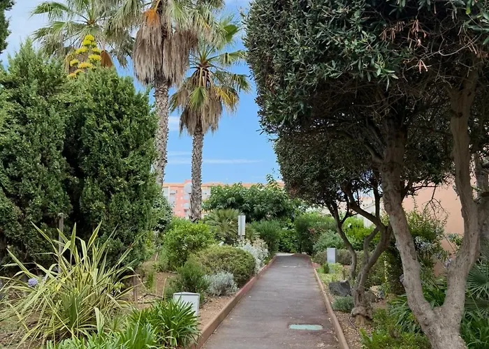 Apartman Vue Port, Piscine Et Parking 4 Couchages Entierement Renove Agde